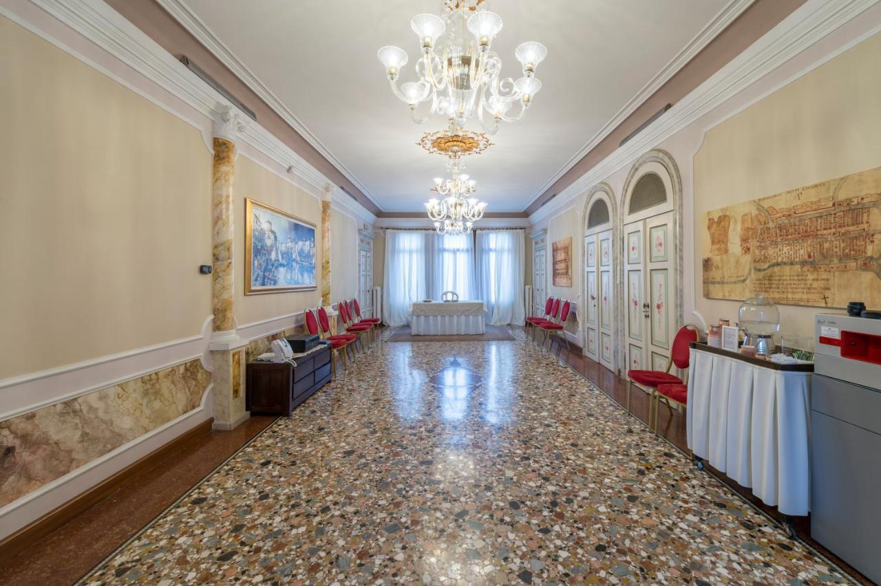 Casa Di Carlo Goldoni - Dimora Storica Acomodação com café da manhã Chioggia Exterior foto